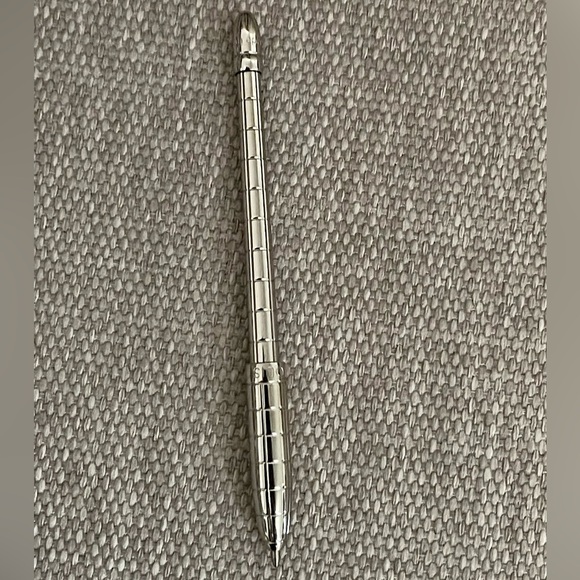 ⭐️COA⭐️LOUIS VUITTON Stilo Agenda Silver Tone Ballpoint Pen 💯Authentic - Picture 3 of 3
